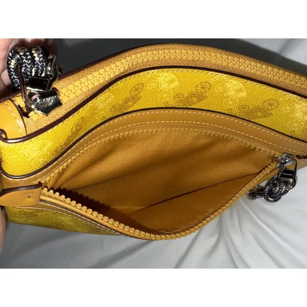 Coach Gallery Pouch With Horse And Carriage Print Yellow - Picture 4 of 7